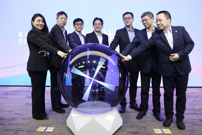 并且马竞的更衣室对于菲利克斯进球后的庆祝行为也感到不满。